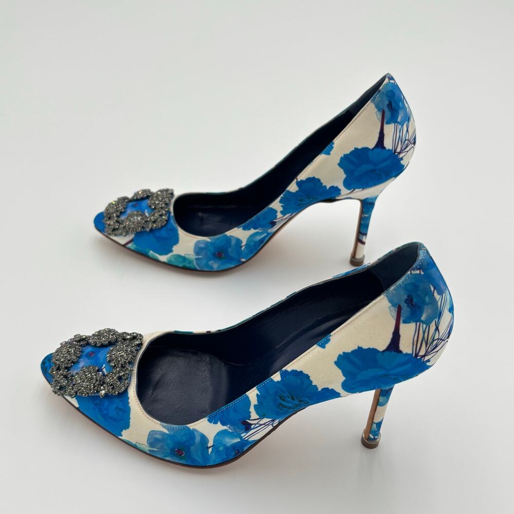 Manolo Blahnik Hangisi 105 Blue Floral Print Satin Crystal Buckle Pump Size 37.5 - Picture 7 of 12